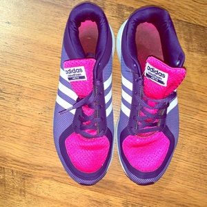 Adidas Women’s Cloudform Size 9